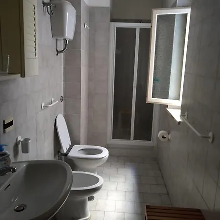 Praialonga Kr Casa Vacanze Fronte Mare *